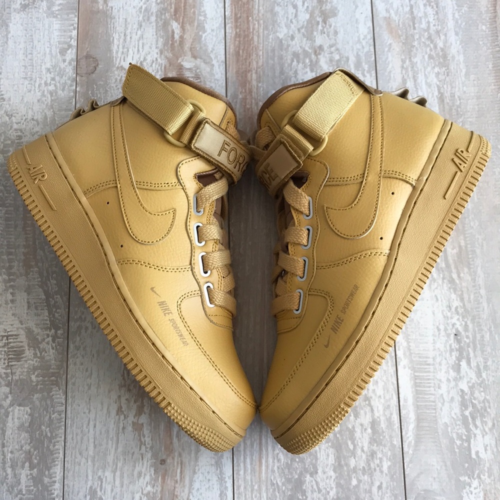 NWT Nike Air Force 1 High - Picture 3 of 8